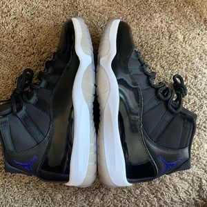 Jordan 11 Space Jam